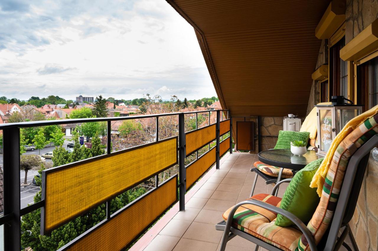 Pelsoart Apartments Кестхей Экстерьер фото