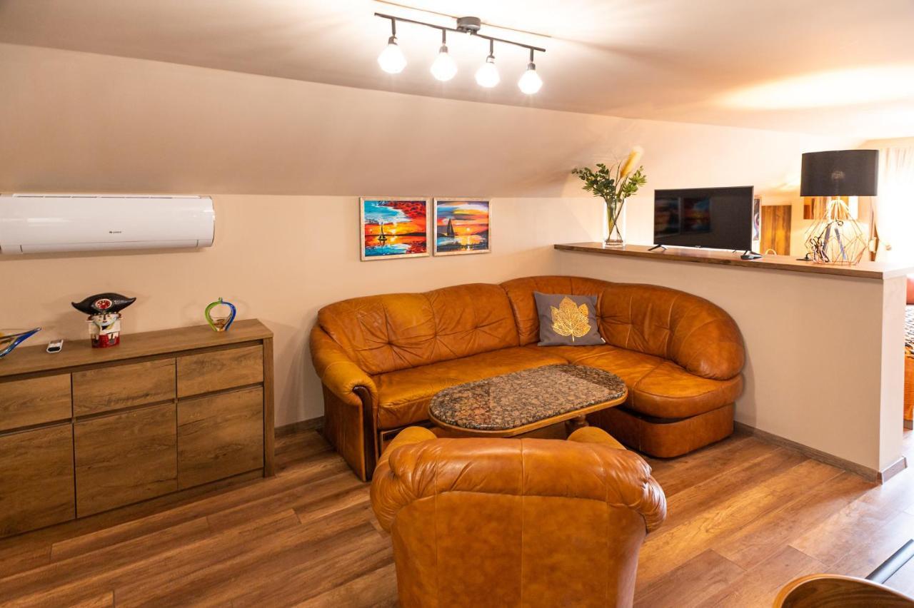Pelsoart Apartments Кестхей Экстерьер фото