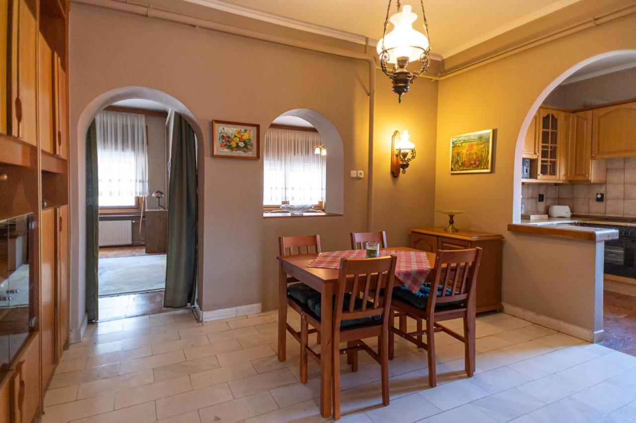 Pelsoart Apartments Кестхей Экстерьер фото