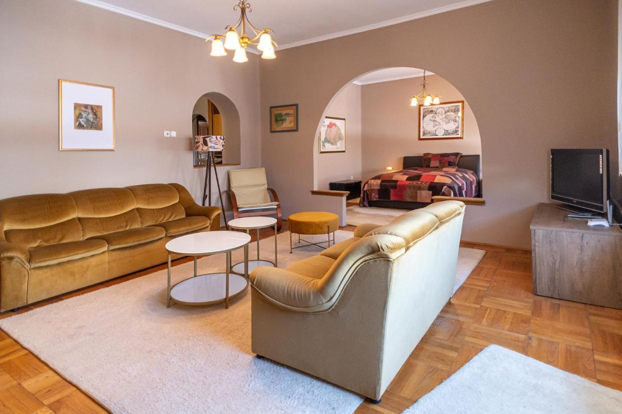 Pelsoart Apartments Кестхей Экстерьер фото