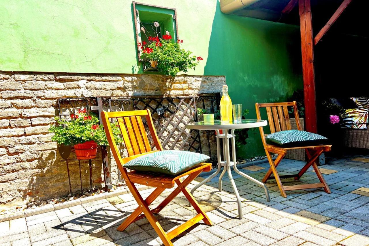 Pelsoart Apartments Кестхей Экстерьер фото